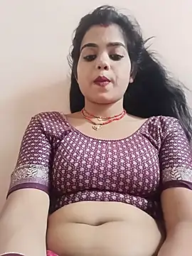 Mahi_Love0143 live cam on StripChat