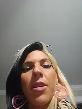lil_jiggly webcam