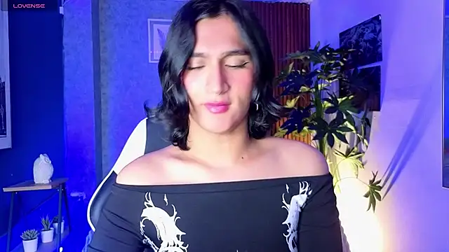 Watch Zoee_Kiss_ live on EroticFlix - High definition streams