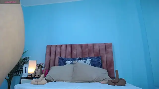 nana_levy webcam