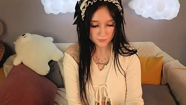 Emma-Blissa live cam on StripChat