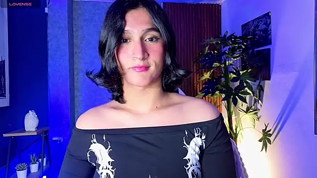 Zoee_Kiss_ live cam on StripChat