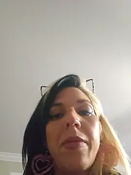 lil_jiggly live cam on StripChat