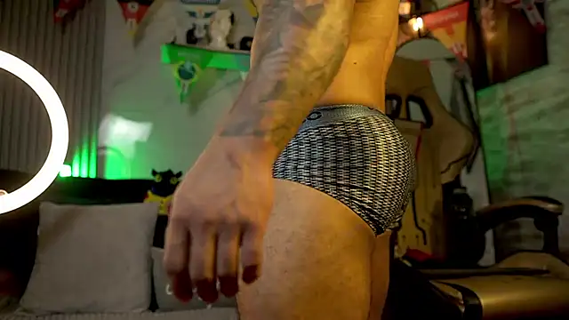jaxon_colton live sex cam