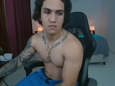 Mrbig_maximo live cam on StripChat