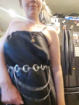 ScarletCallings_420 live cam on StripChat