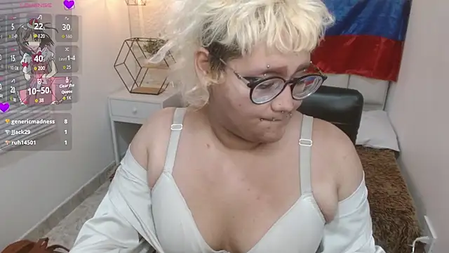 Echypyon_ live cam on StripChat