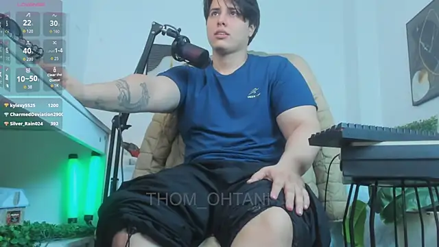 Thom_Ohtani live cam on StripChat