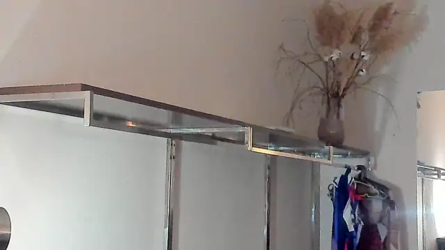 Mila_Anders webcam