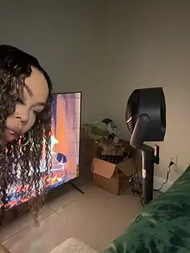 RenaThickAss live cam on StripChat