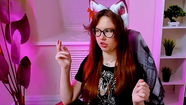 CarolGiggly webcam