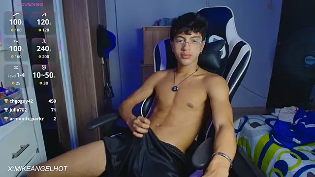 Watch Angelligth live on EroticFlix - High definition streams
