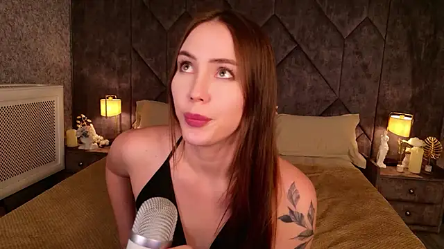 Watch Arielle_Vade live on EroticFlix - High definition streams