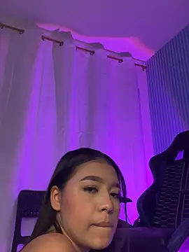 Watch valerie20_ live on EroticFlix - High definition streams