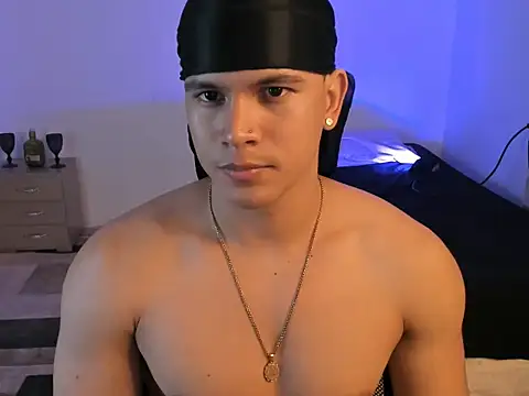 Watch sant_wahlberg live on EroticFlix - High definition streams