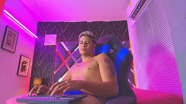 Watch dominic_connor live on EroticFlix - High definition streams