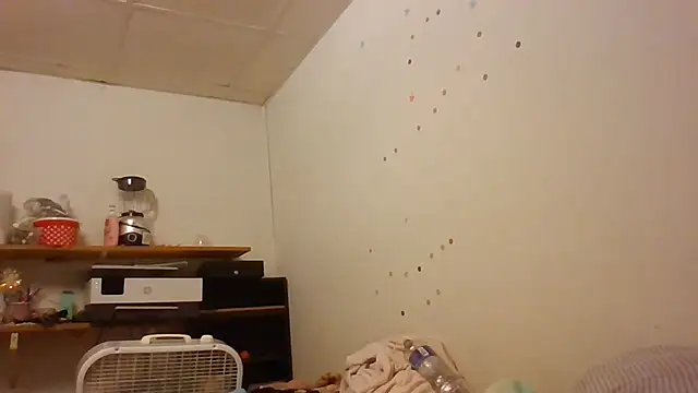 starlight1983 live cam on StripChat