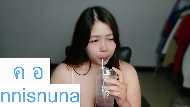 nunanunanuna webcam