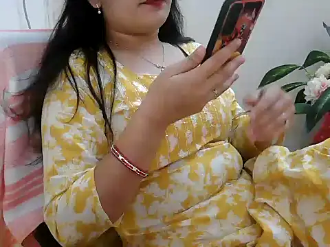 Watch _chitranshi live on EroticFlix - High definition streams