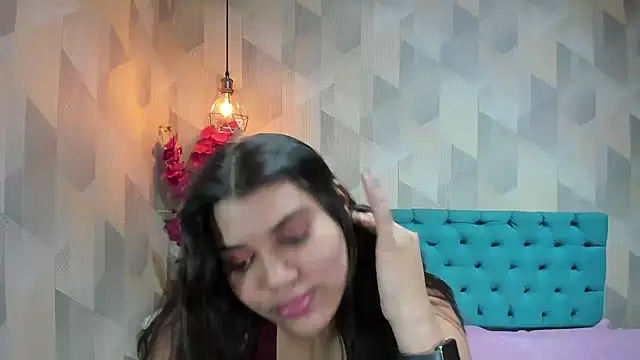 LindaBreeS webcam