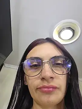 shanel_grey2 webcam