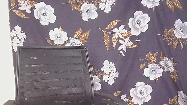 your_cute_girl webcam