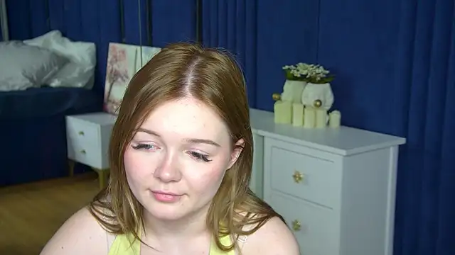 ElinaVale webcam