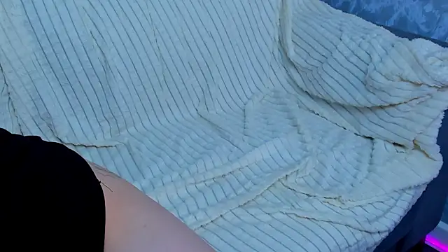 LunaaBee webcam