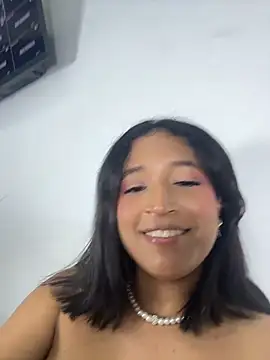 Julieta_Vegaax webcam