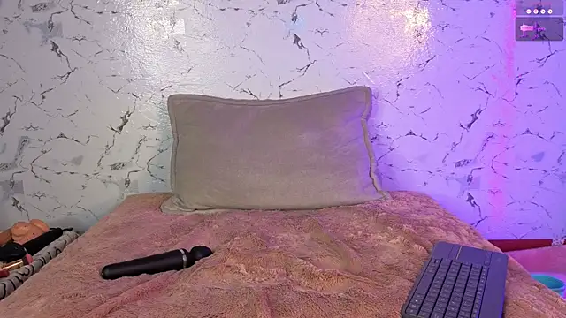 andrea_miller1 webcam
