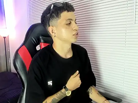 cameron_lux77 webcam