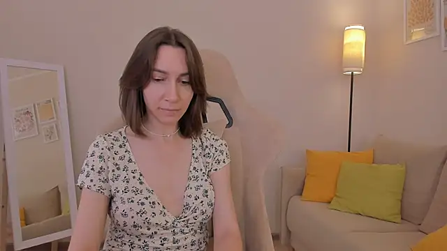 Watch GoodGlamorGirl live on EroticFlix - High definition streams