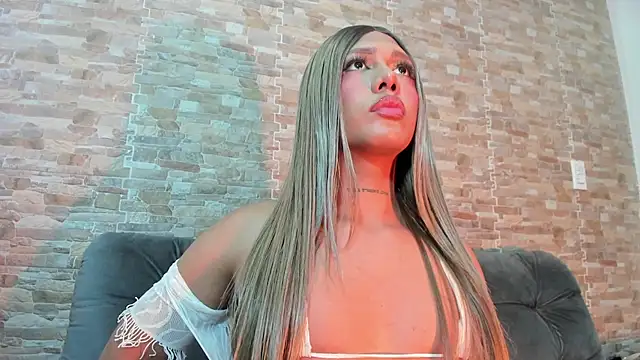 Dreams_Chloe webcam