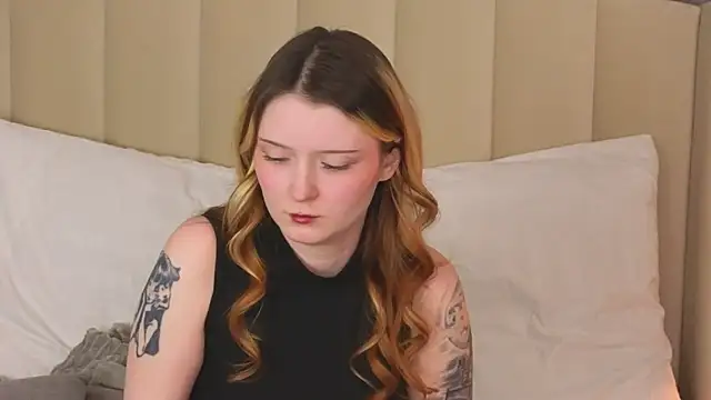 AlyssFrost webcam