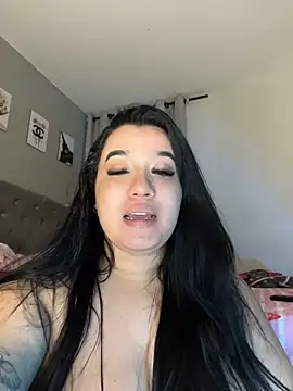 Aliciawhitee live cam on StripChat