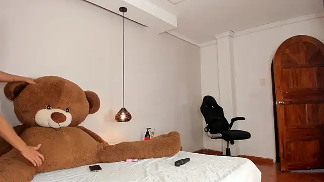 Iele - Trans webcam sex chat