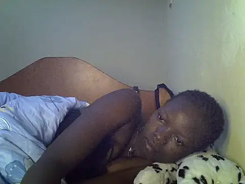 GoldenEbony1 live cam on StripChat