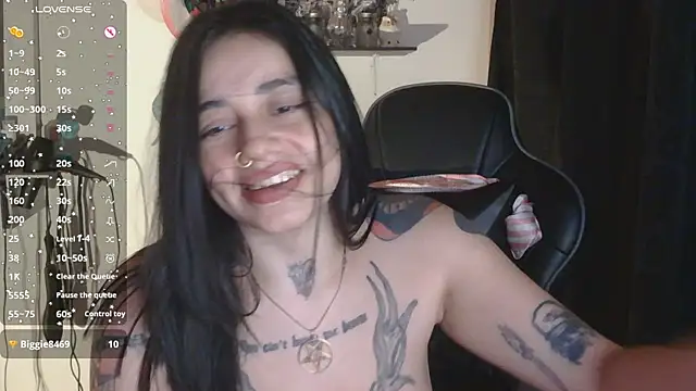 val_bardot live cam on StripChat