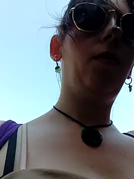 LadyFreyna webcam