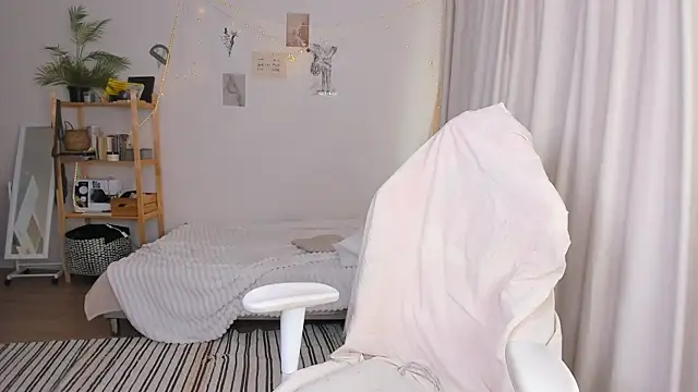 Aina_Veil webcam