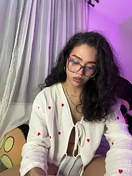Samantha_Bernardo webcam