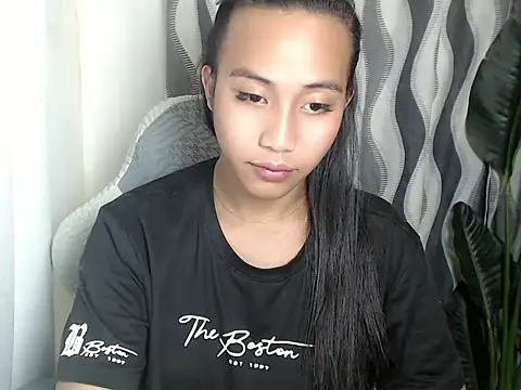 Watch sweetiie_caren live on EroticFlix - High definition streams