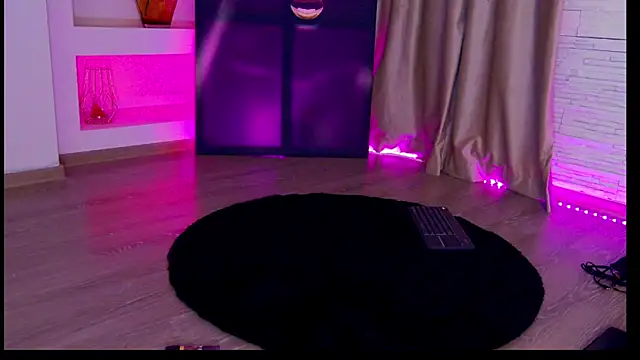 FeetVibe live cam on StripChat