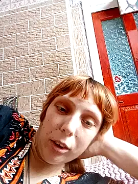 Ponka2011 live cam on StripChat