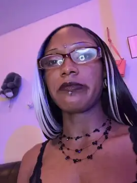 xouniq live cam on StripChat