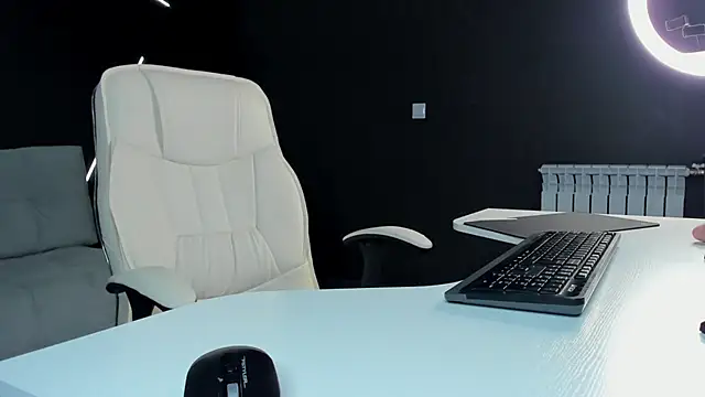 Domirelle live cam on StripChat