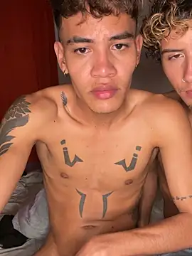 Dittoandpayton live cam on StripChat