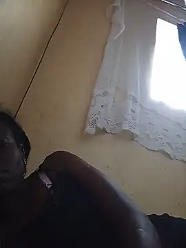 Cuty-Smilez live cam on StripChat
