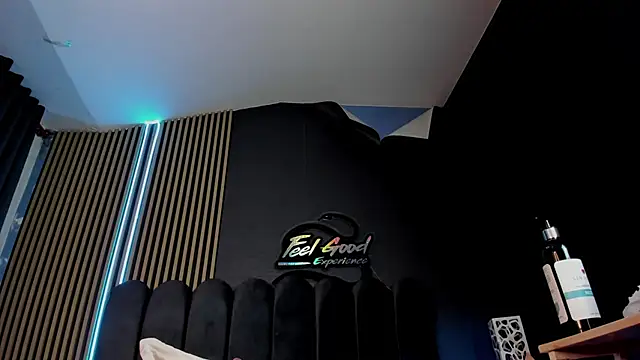 Nicolette_ks_ webcam