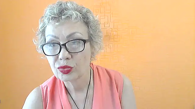 NessyJenixs webcam